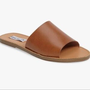 Steve Madden Women's Gracel Flat Sandal Slide